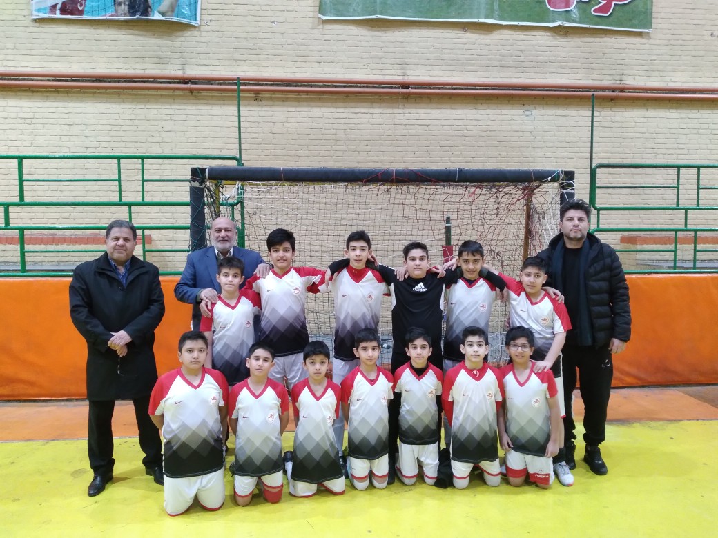 کسب مقام نایب قهرمانی مسابقات فوتبال منطقه 2 تهران