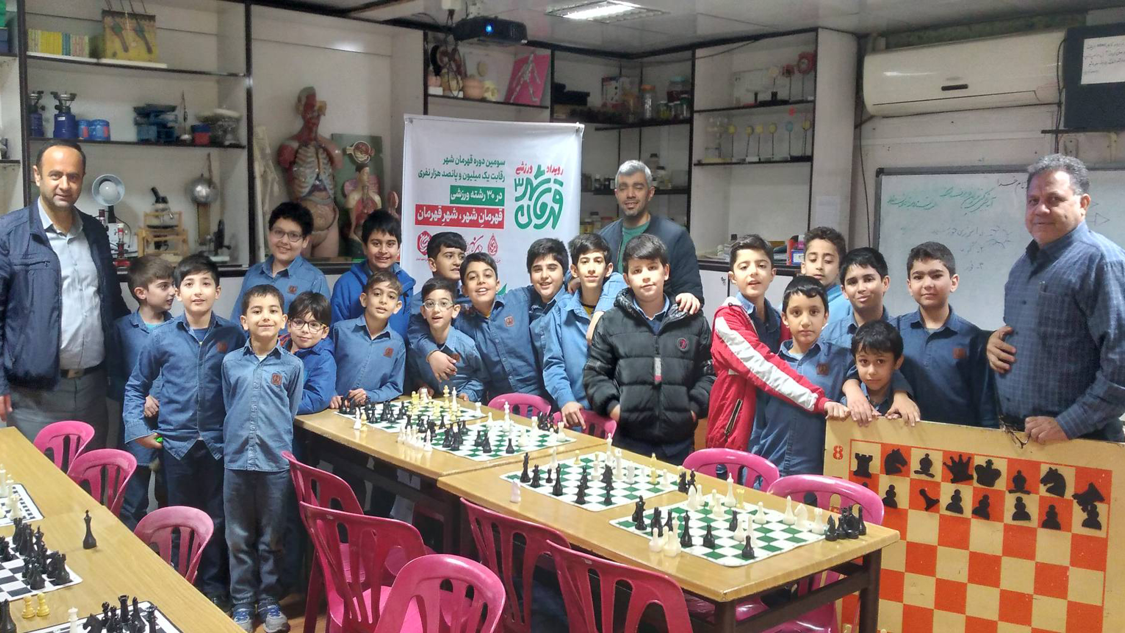 برپایی رقابت‌های جذاب ورزشی قهرمان شهر ۳ در مدرسه جاوید