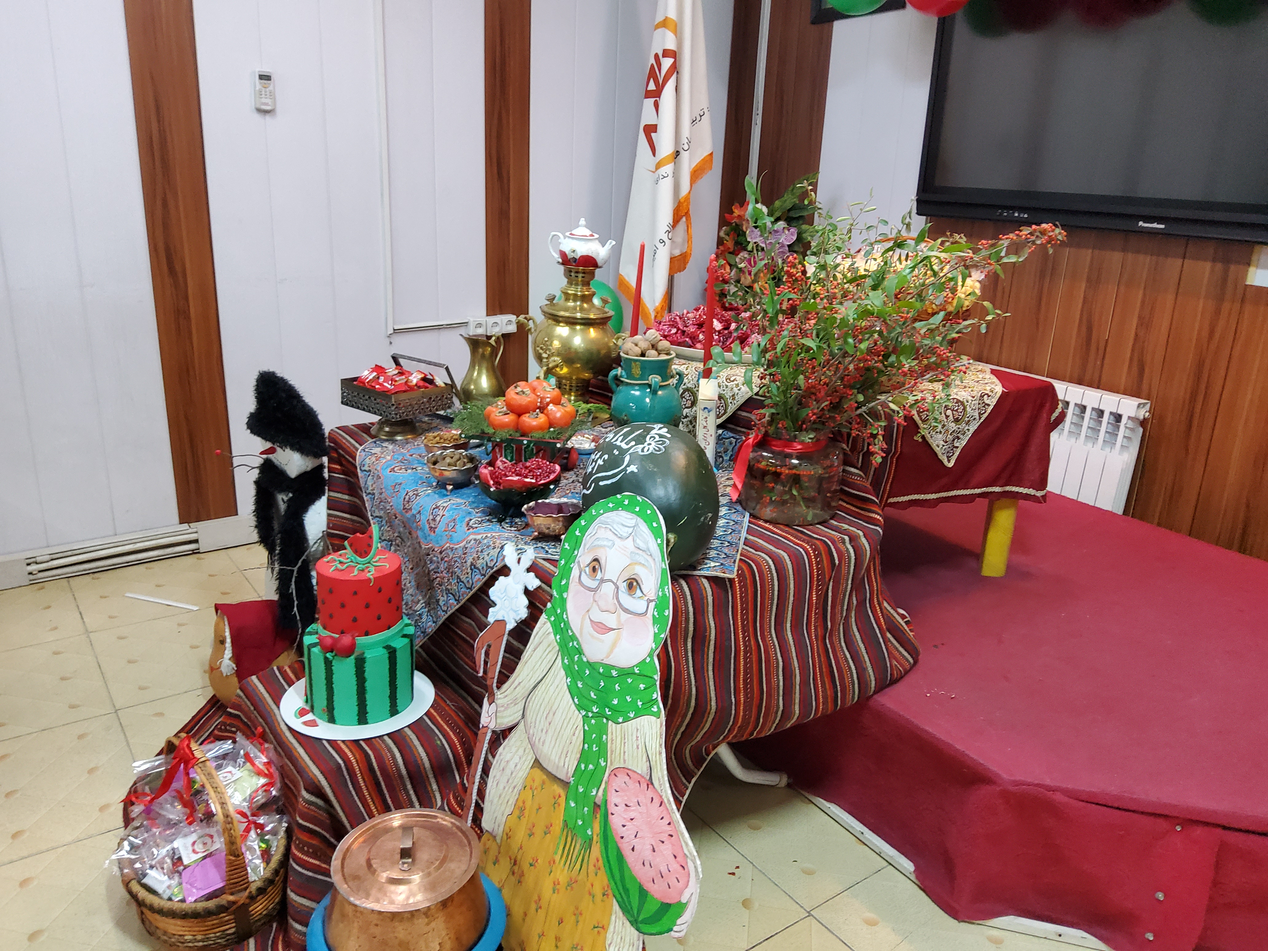 برگزاری جشن زمستانی یلدا برای نوآموزان پیش‌دبستان و دانش‌آموزان پایه اول دبستان جاوید