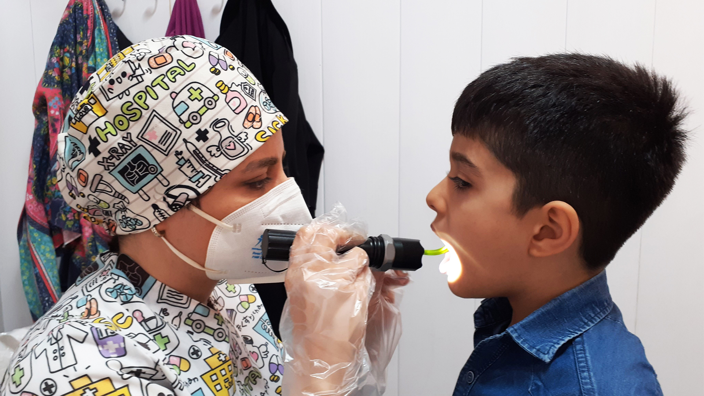 اجرای طرح معاینات دندانپزشکی در مدرسه جاوید