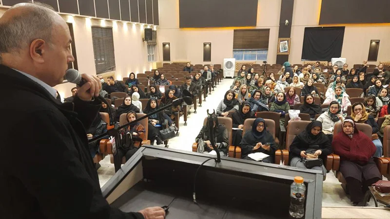 اولین جلسه همایش بزرگ آموزشی ویژه اولیای دانشآموزان مدرسه جاوید با موضوع "نسل آلفا"