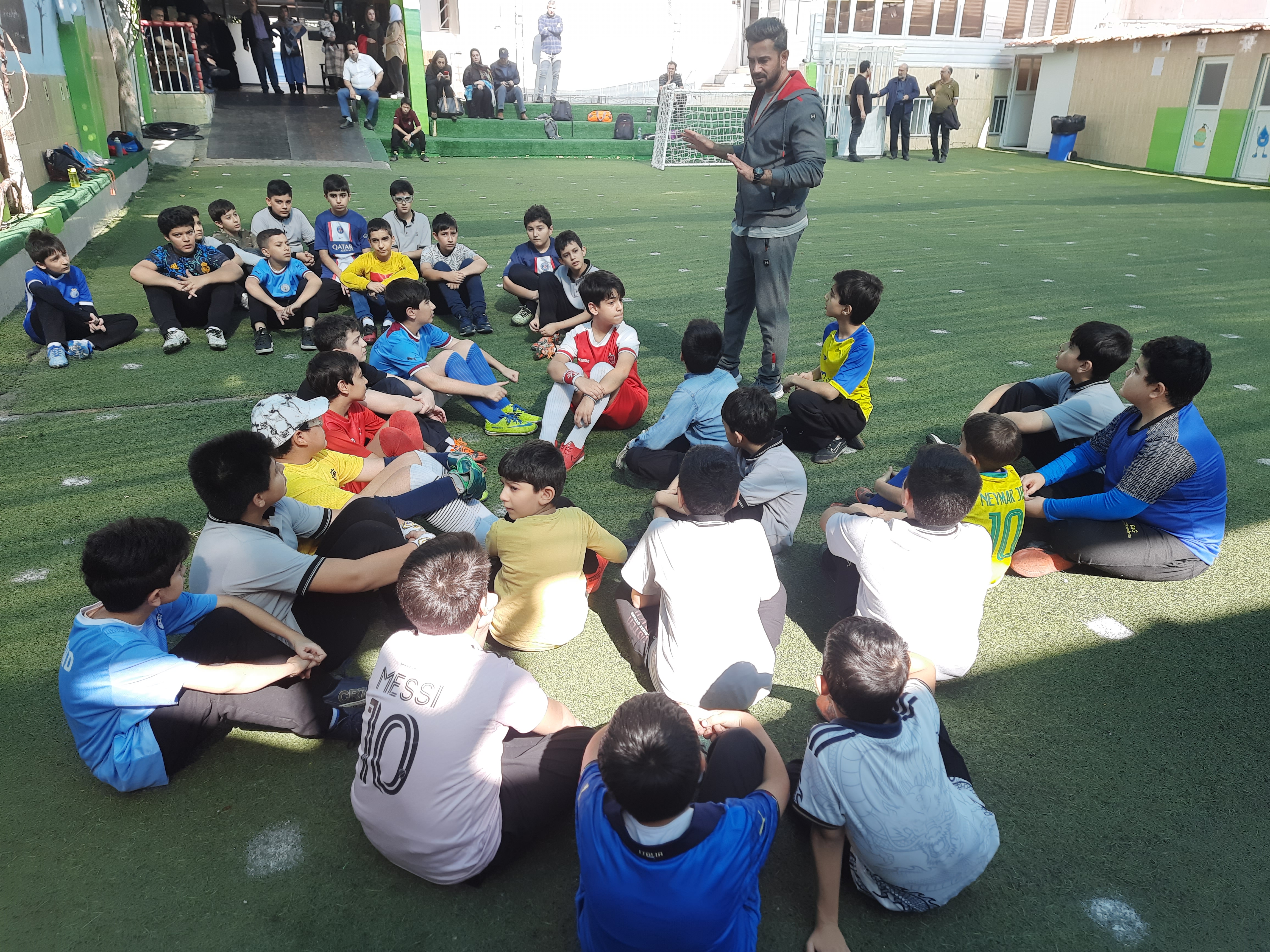 اولین جلسه تمرینات ورزشی دبستان غیردولتی جاوید